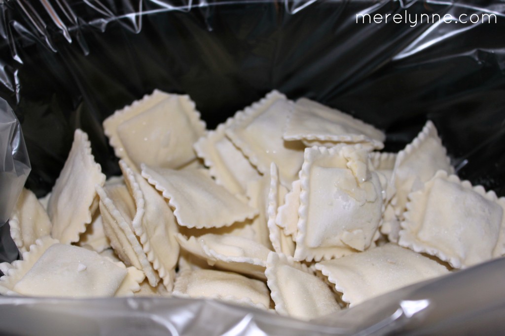 slow cooker ravioli