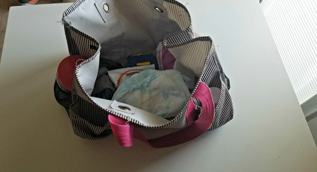 toddler diaper bag, what to pack in diaper bag, what to pack in diaper bag for toddler, whats in a diaper bag for a toddler, diaper bag for toddler