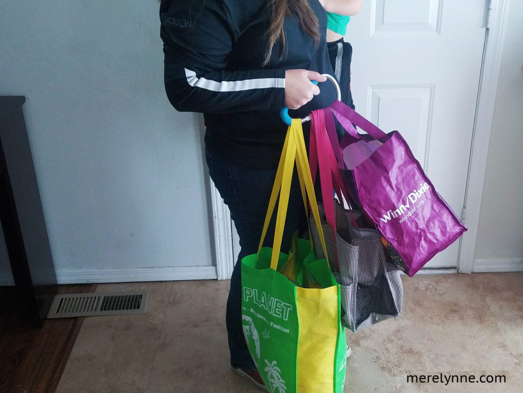 my secret weapon, the mommy hook, mommy hook, grocery tips, grocery hack, meredith rines, merelynne, grocery hack