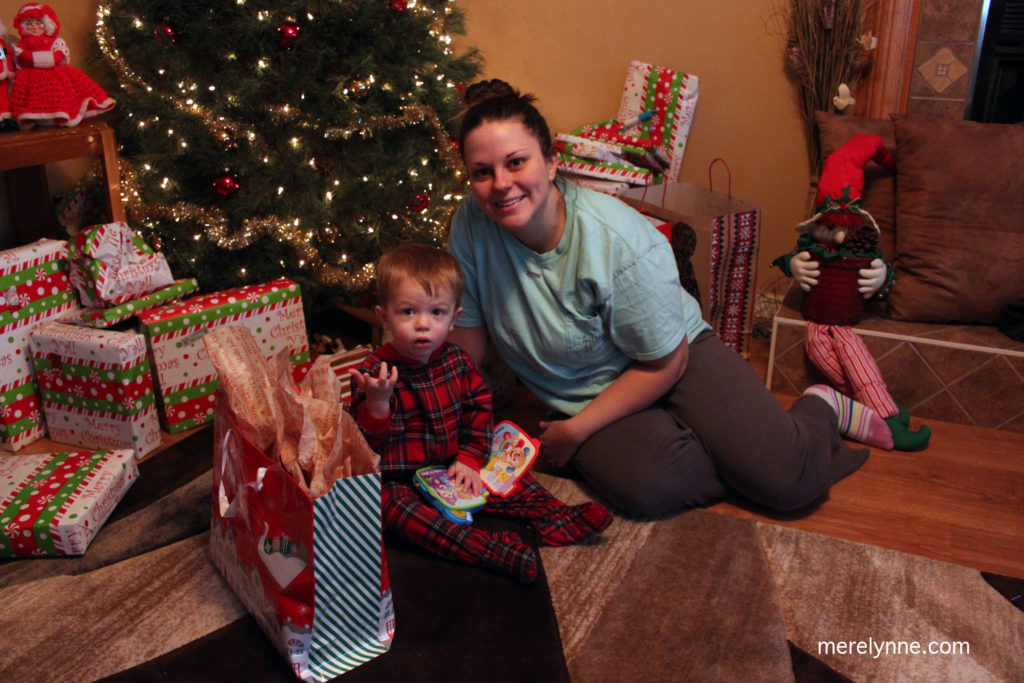 christmas morning, christmas pjs, meredith rines, merelynne, budget christmas, being more present, christmas family, christmas time