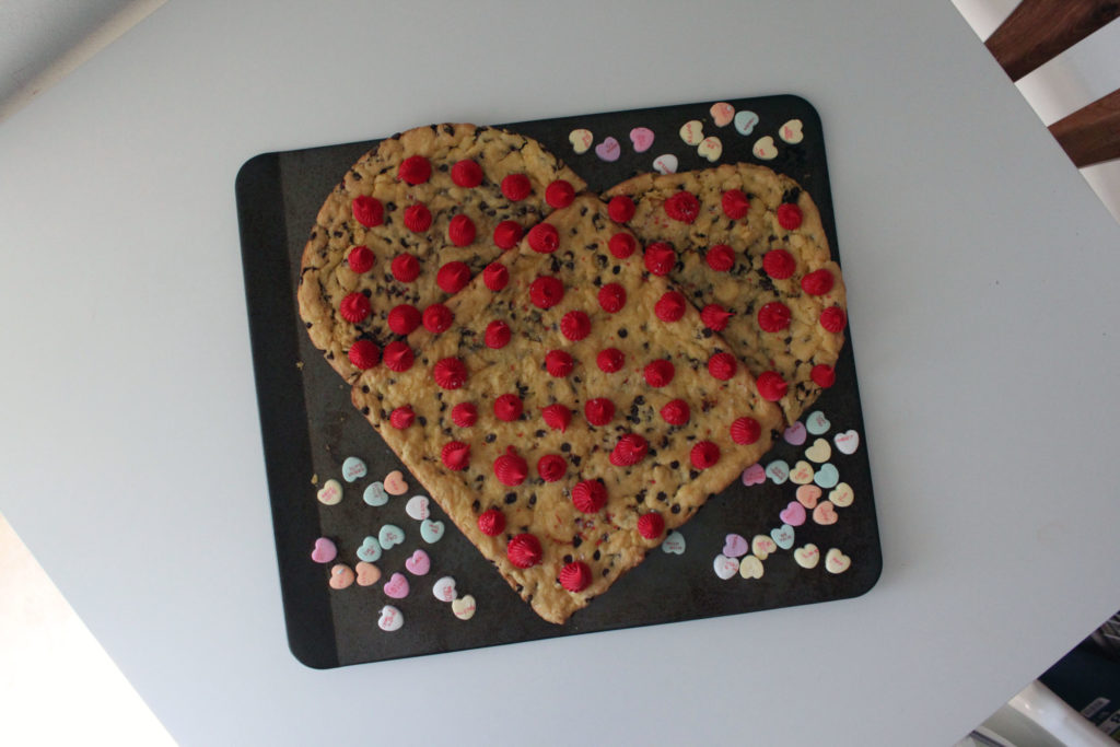 4 Ingredient Valentine's Love Cookie Cake, lazy cookie cake, cooke cake using cake mix, cake mix chocolate chip cookie, meredithrines, merelynne