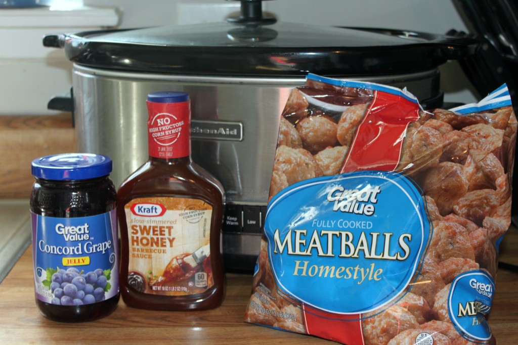 crockpot meatballs - only 3 ingredients - Meredith Rines